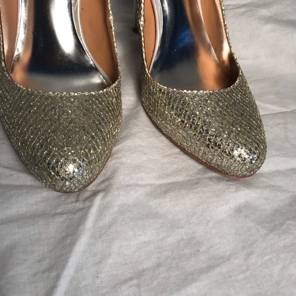 Badgley Mischka Slingbacks - Picture 2 of 8